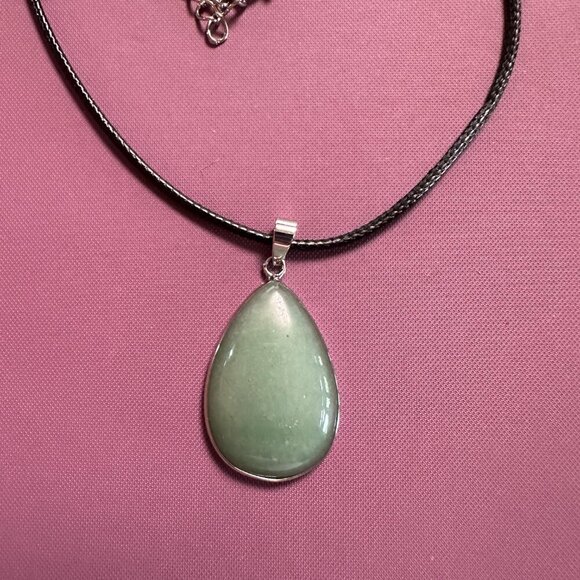 Green Aventurine Necklace Pendant in Silver Bezel Setting - Picture 1 of 10